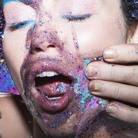 Miley Cyrus and Her Dead Petz