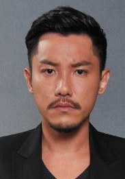 张颕康