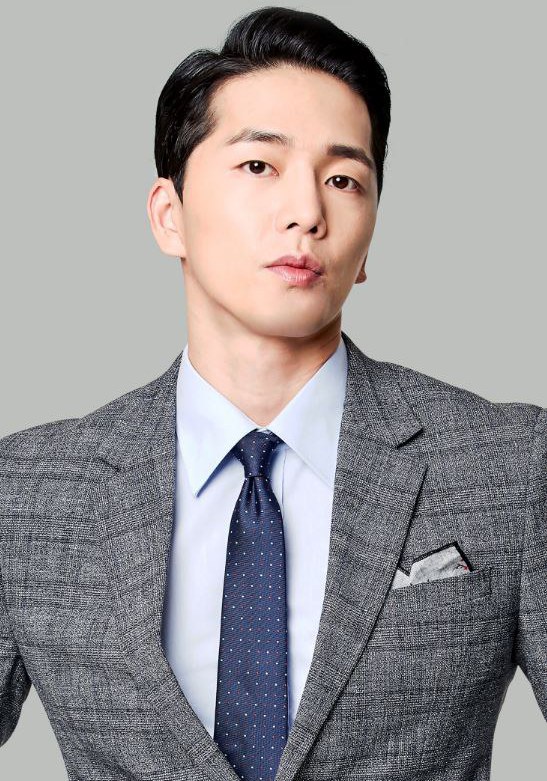 Hyun-jin Lee