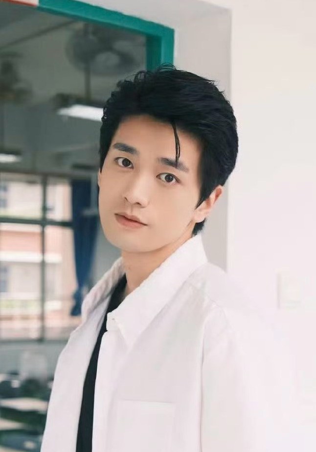 Daqian Yi