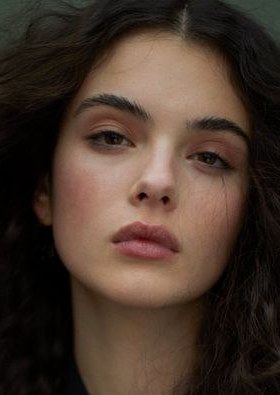 Deva Cassel