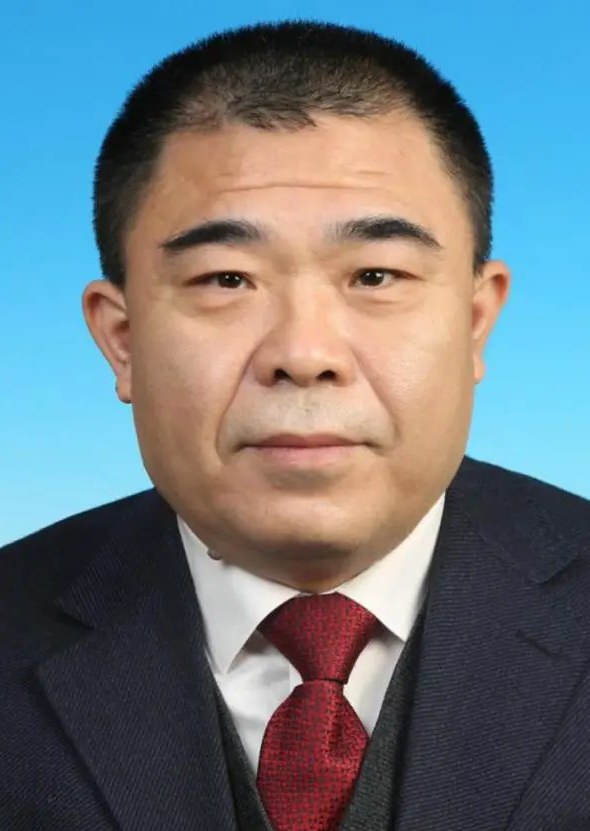 王均伟