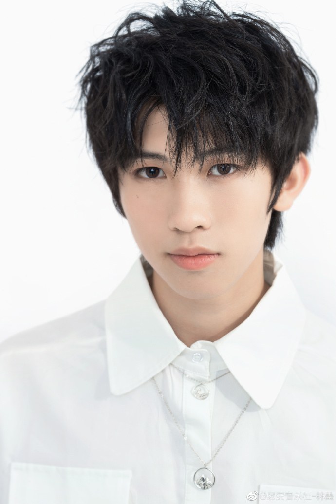 Qilin Huang