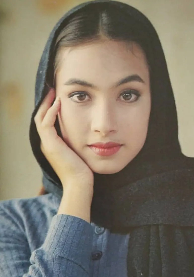 Katreeya English