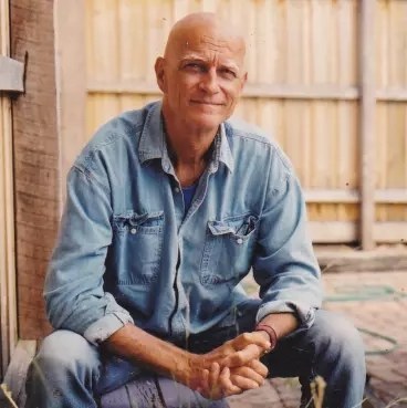 Everett De Roche