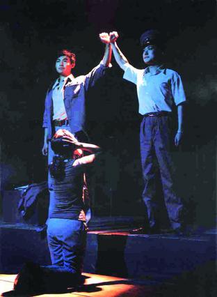 绝对信号 上海人民艺术剧院一团1983年2月版