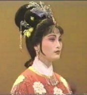 皇后易嫁 芳华1992团马版