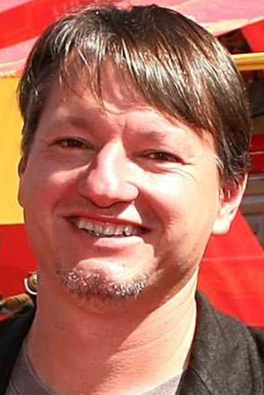 赛勒斯·沃里斯