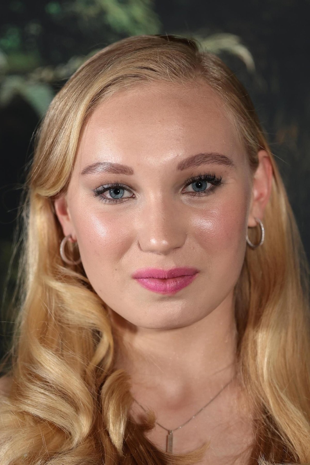 海伦娜·曾格尔