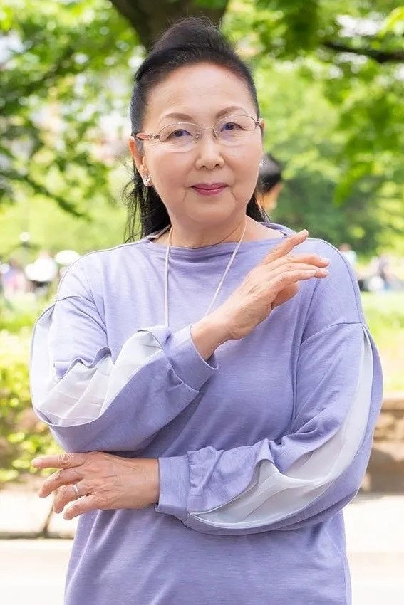 小牧リサ