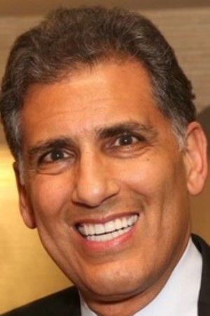 居鲁士·诺拉斯特