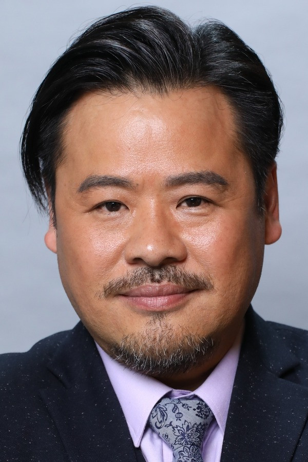 韦家雄