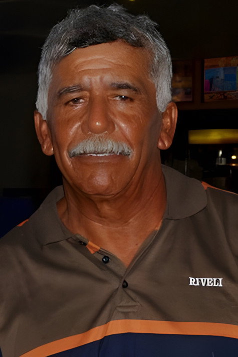 Néstor Marín