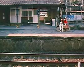 穿黑色内衣的女人