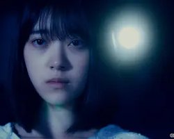 电影中的女孩，所依存的三角关系